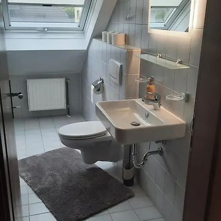 Dachgeschosswohnung In Кюнцелль