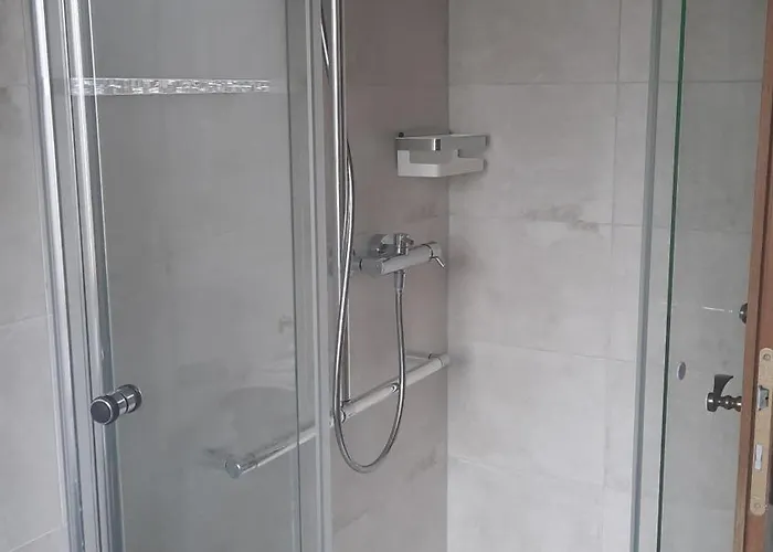 Apartman Dachgeschosswohnung In *